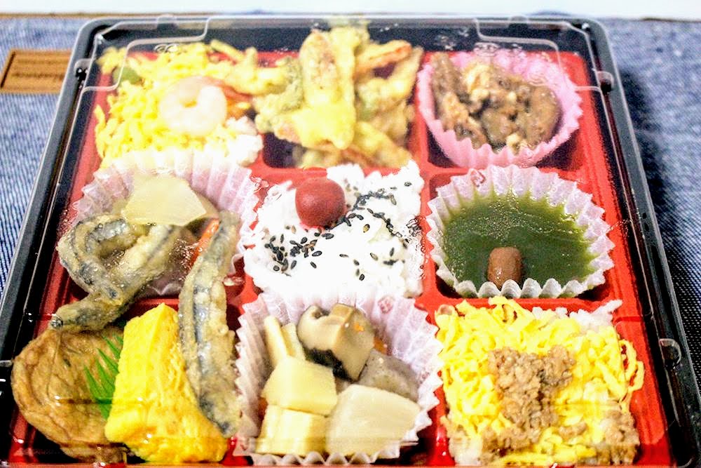 まずは鹿児島名産きびなごから たべ鉄女子 かごしま美味満彩弁当 たべぷろ