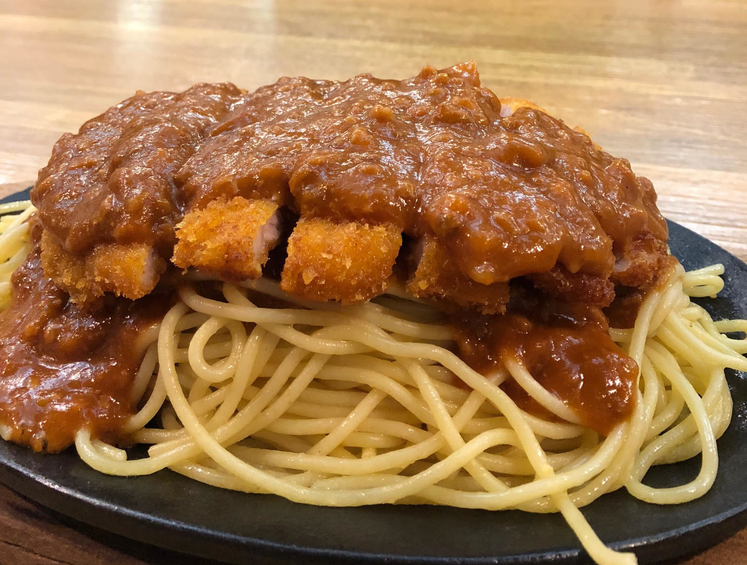 スパカツ は熱々を豪快に食べる釧路のソウルフード たべぷろ