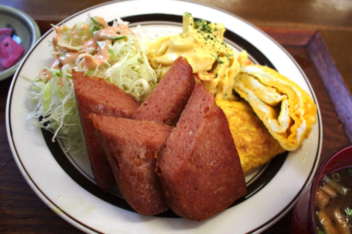 ポークたまごの組み合わせは無限！沖縄でのおいしい食べ方