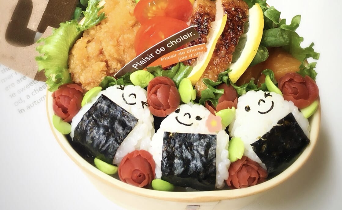 お弁当づくりでひと手間加えるだけ 可愛いお花の飾り切り3選 たべぷろ