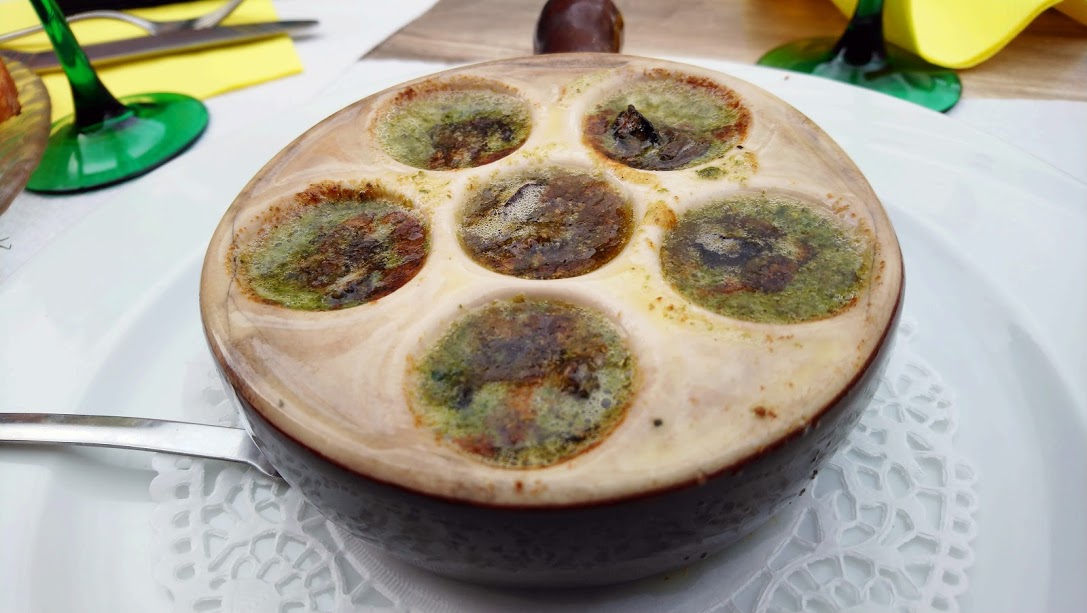 夏のバカンスでアルザス名物料理と白ワインを堪能 たべぷろ