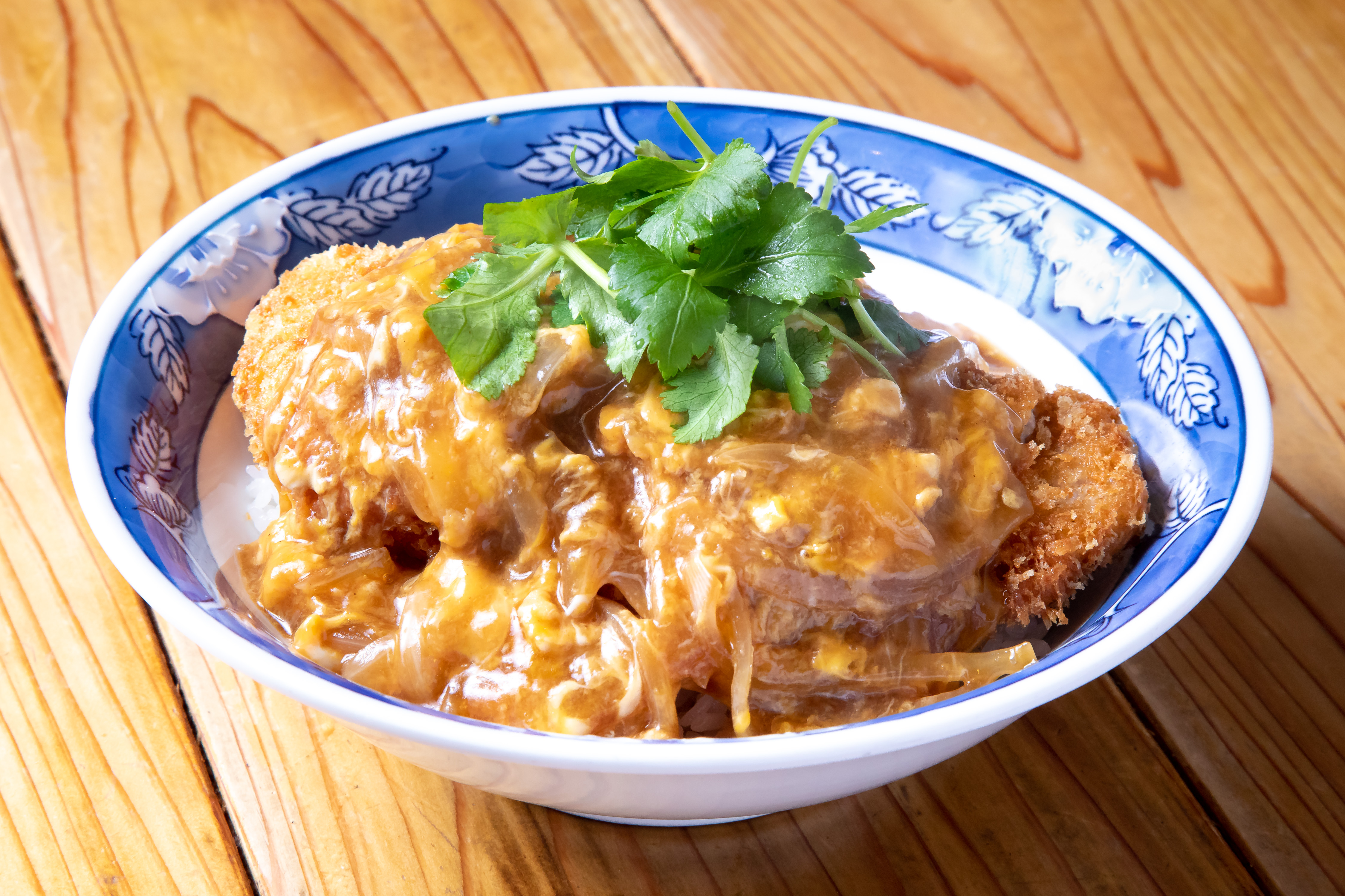 カツ丼をソース味にしておいしくないわけがない 豚カツソースあんかけカツ丼 たべぷろ