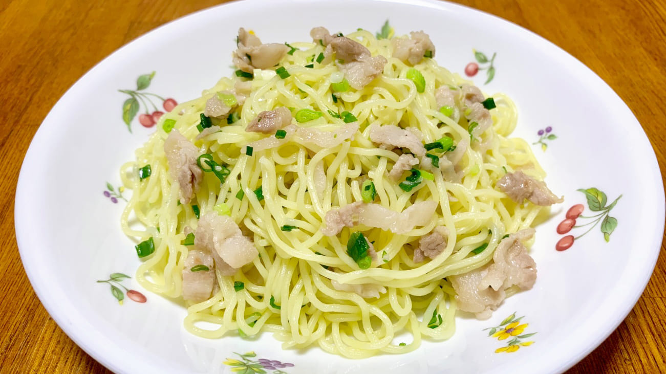 ネギ塩焼きそばの簡単レシピ 家族が喜ぶ夕飯が15分で作れる たべぷろ