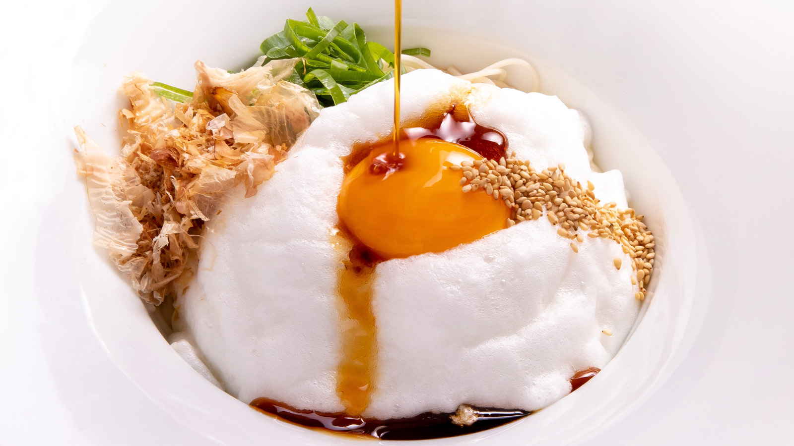 ふわふわ釜玉そうめん メレンゲで新たな食感 たべぷろ