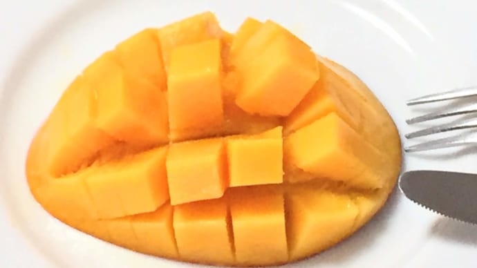 マンゴーのきれいな切り方＆美しい食べ方のコツを伝授