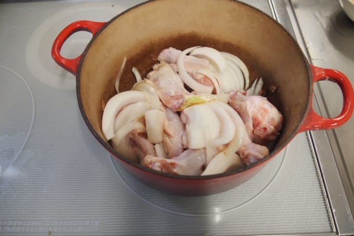 鶏肉がお酢の力でホロホロに 煮込み15分で作れるフィリピンの常備菜チキンアドボ レシピ付き たべぷろ