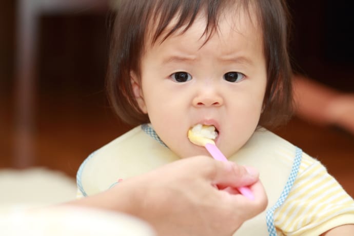 【9ヶ月～11ヶ月】離乳食を食べない5つの原因と8つの対処方法